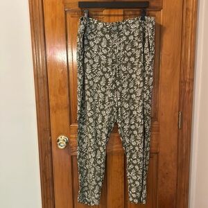 Old Navy Print Pull On Joggers